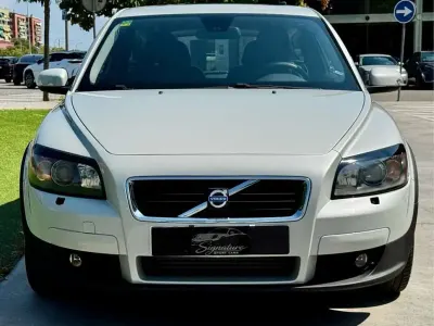 Usado Volvo C30 Momentum 136 CV (100 kW) 2007 Gris Utilitario
