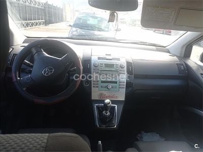 Usado Toyota Corolla Verso Luna 136 CV (100 kW) 2006 Negro Monovolumen