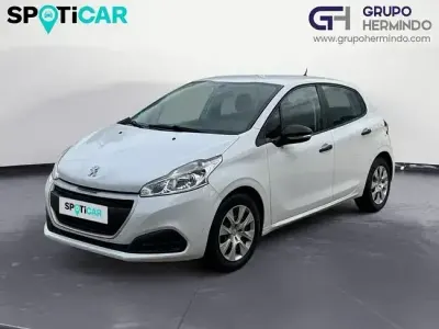 Usado Peugeot 208 Active 75 CV (55 kW) 2018 Blanco Utilitario