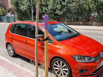 Usado VW Golf VII 150 CV (110 kW) 2015 Naranja Familiar