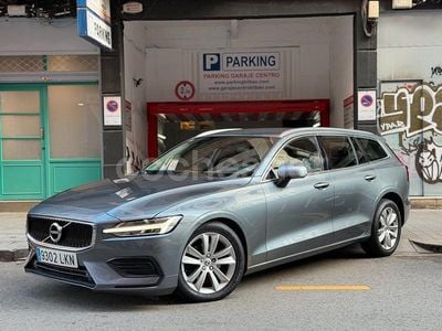 Gris / plata Usado 2020 Volvo V60 Momentum Familiar | 18.495 € (Precio justo)