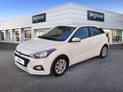 Usado Hyundai i20 75 CV (55 kW) 2019 Blanco Utilitario