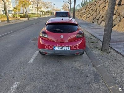 Usado Renault Mégane Cabriolet Dynamique 130 CV (95 kW) 2010 Rojo Descapotable