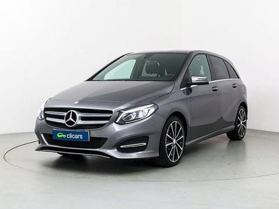Usado Mercedes B200 150 CV (110 kW) 2016 Gris / plata Monovolumen
