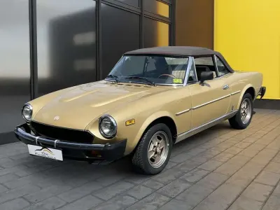 Usado Fiat 124 Spider 122 CV (89 kW) 1980 Oro Descapotable