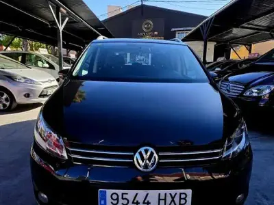 Usado VW Touran Advance 105 CV (77 kW) 2014 Monovolumen