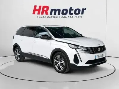 Usado Peugeot 5008 Allure 130 CV (95 kW) 2022 Blanco SUV