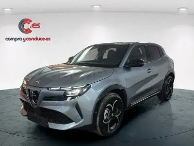 Nuevo Alfa Romeo Junior 145 CV (106 kW) 2026 Gris / plata SUV