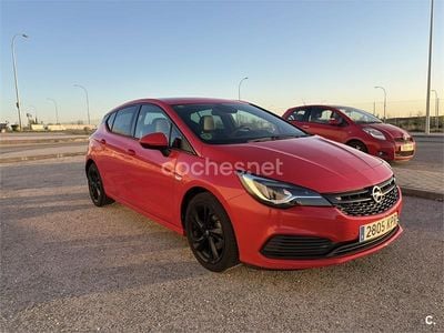 Usado Opel Astra 200 CV (147 kW) 2018 Rojo Berlina