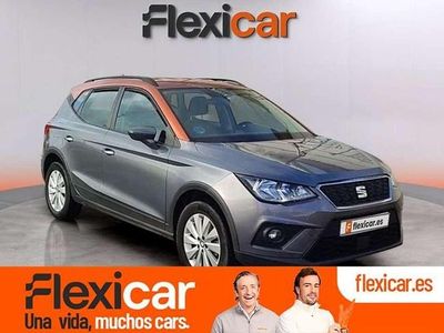 Usado Seat Arona Ecomotive 95 CV (69 kW) 2017 Gris SUV