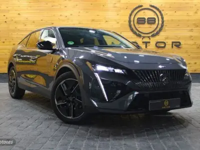 Usado Peugeot 408 GT GT 130 CV (95 kW) 2023 Gris Berlina