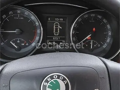 Begagnad Skoda Superb Elegance 140 HK (102 kW) 2009 Röd Sedan