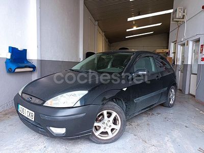 Negro Usado 2003 Ford Focus Trend Berlina | 1500 € (Buen precio)