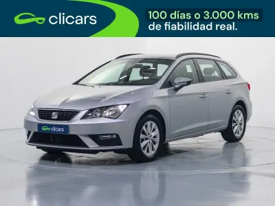 Usado Seat Leon Style 115 CV (84 kW) 2019 Gris Familiar