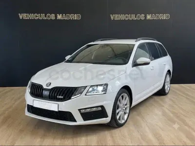 Usado Skoda Octavia RS 184 CV (135 kW) 2017 Blanco Familiar