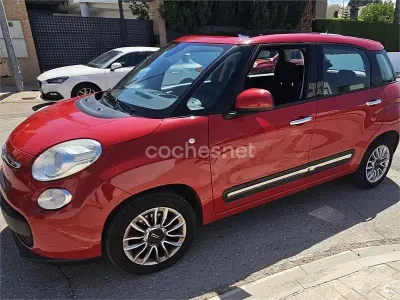 Usado Fiat 500L Lounge 95 CV (69 kW) 2014 Rojo Monovolumen