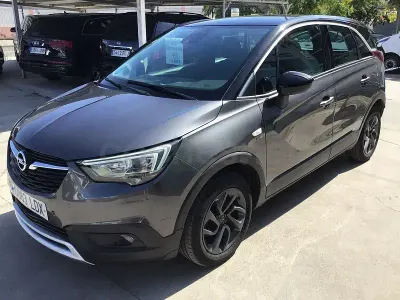 Usado Opel Crossland X Innovation 102 CV (75 kW) 2020 Gris / plata SUV