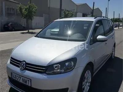 Usado VW Touran Advance 140 CV (102 kW) 2011 Gris / plata Monovolumen