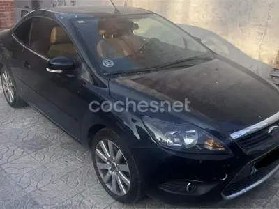 Usado Ford Focus Cabriolet Titanium 136 CV (100 kW) 2010 Negro Descapotable