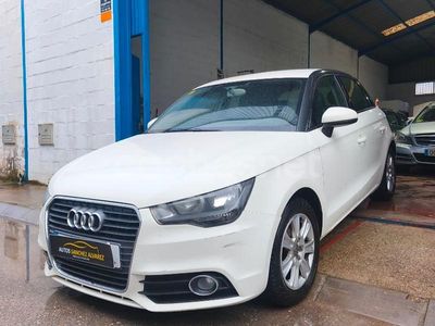 Usado Audi A1 Sportback Attraction 86 CV (63 kW) 2013 Blanco Utilitario