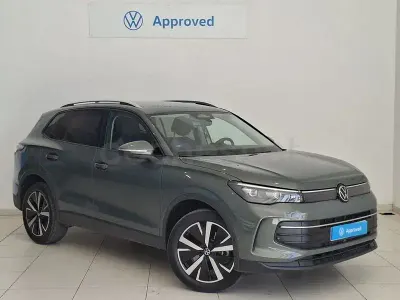 Usado VW Tiguan 204 CV (150 kW) 2025 Verde SUV