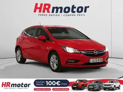 Usado Opel Astra Selective 110 CV (80 kW) 2019 Rojo Familiar