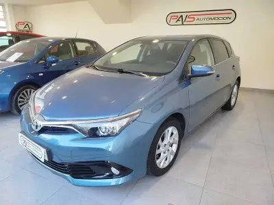 Usado Toyota Auris Active 116 CV (85 kW) 2016 Azul Berlina