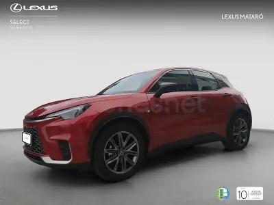 Usado Lexus LBX 136 CV (100 kW) 2025 Rojo SUV