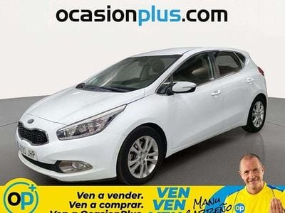 Używany Kia Ceed 128 KM (94 kW) 2015 Biały Hatchback
