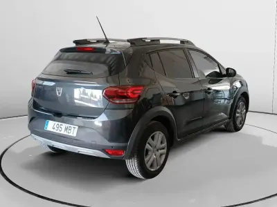 Käytetty Dacia Sandero Essentiel 101 HP (74 kW) 2022 Harmaa Sedan