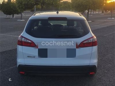 Blanco Usado 2013 Ford Focus Trend Familiar | 4500 € (Un poco caro)