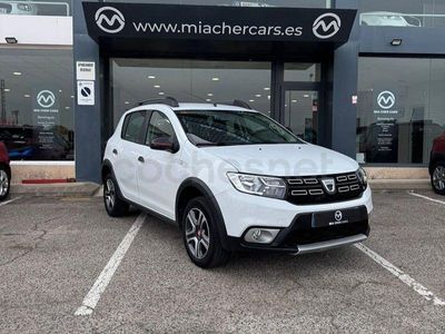 Usado Dacia Sandero Comfort 90 CV (66 kW) 2019 Blanco Berlina
