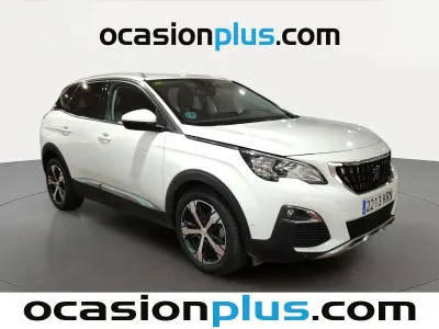 Usado Peugeot 3008 Allure 131 CV (96 kW) 2018 Blanco SUV