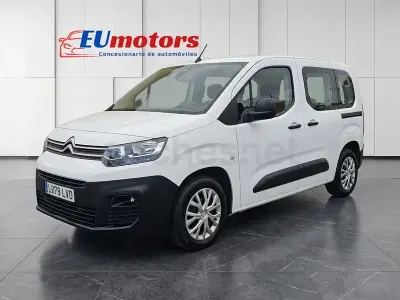 Käytetty Citroën Berlingo Live 102 HP (75 kW) 2021 Valkoinen Tila-auto