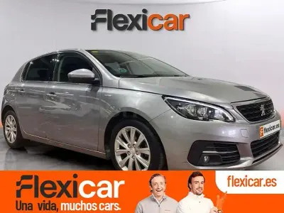 Usado Peugeot 308 Style 110 CV (80 kW) 2020 Gris / plata Berlina