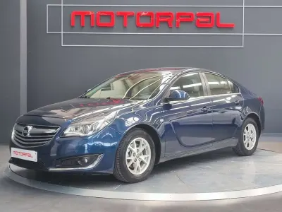 Usado Opel Insignia Business 140 CV (102 kW) 2014 Azul Familiar