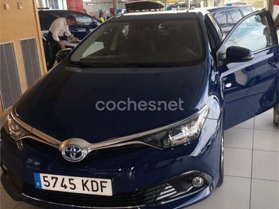Toyota Auris Hybrid