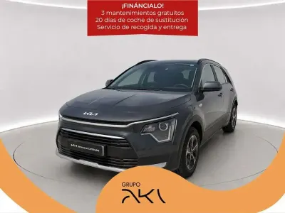 Usado Kia Niro 139 CV (102 kW) 2025 Gris SUV
