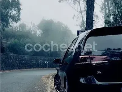 Używany VW Golf VII R 300 KM (220 kW) 2016 Czarny Sedan/Limuzyna