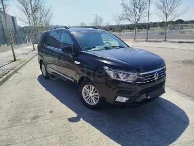 Usado SsangYong Rodius Limited 178 CV (130 kW) 2019 Negro Monovolumen