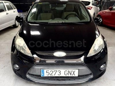 Usado Ford Fiesta Trend 68 CV (50 kW) 2009 Negro Utilitario