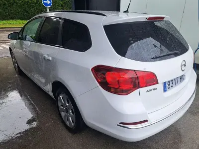 Brugt Opel Astra Business 110 HK (80 kW) 2014 Hvid Stationcar