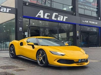 Usado Ferrari 296 829 CV (609 kW) 2023 Amarillo Coupe