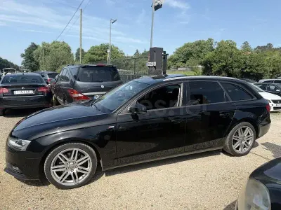 Usado Audi A4 S-Line 136 CV (100 kW) 2013 Negro Familiar