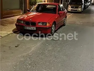 Usado BMW 316 Sport Line 100 CV (73 kW) 1992 Rojo Berlina