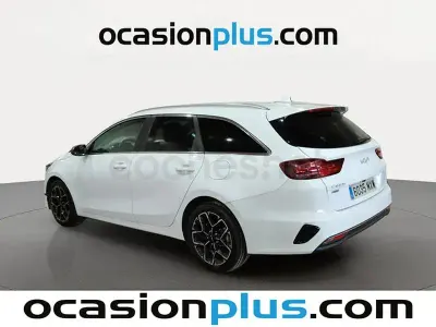 Usado Kia Ceed Style 100 CV (73 kW) 2025 Blanco Utilitario