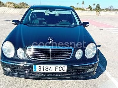 Usado Mercedes E200 Avantgarde 163 CV (119 kW) 2006 Negro Berlina