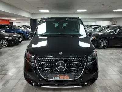 Usado Mercedes V300 Exclusive 231 CV (169 kW) 2025 Negro Monovolumen