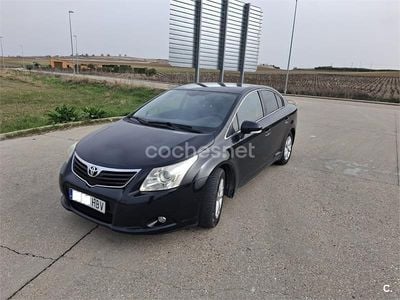 Usado Toyota Avensis Active 126 CV (92 kW) 2011 Negro Berlina