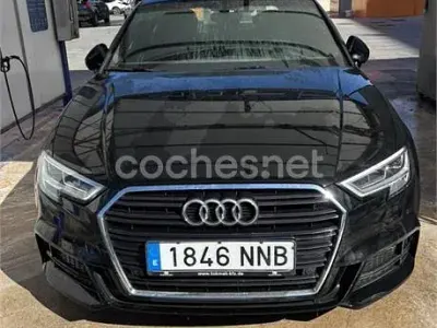 Käytetty Audi A3 S-Line 150 HP (110 kW) 2018 Musta Sedan